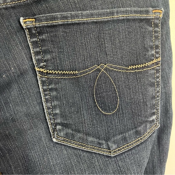 Lucky Brand Lola Boot Women's 2/26 LONG Ankle Dark Wash Blue Denim Bootcut Jeans - Picture 13 of 15